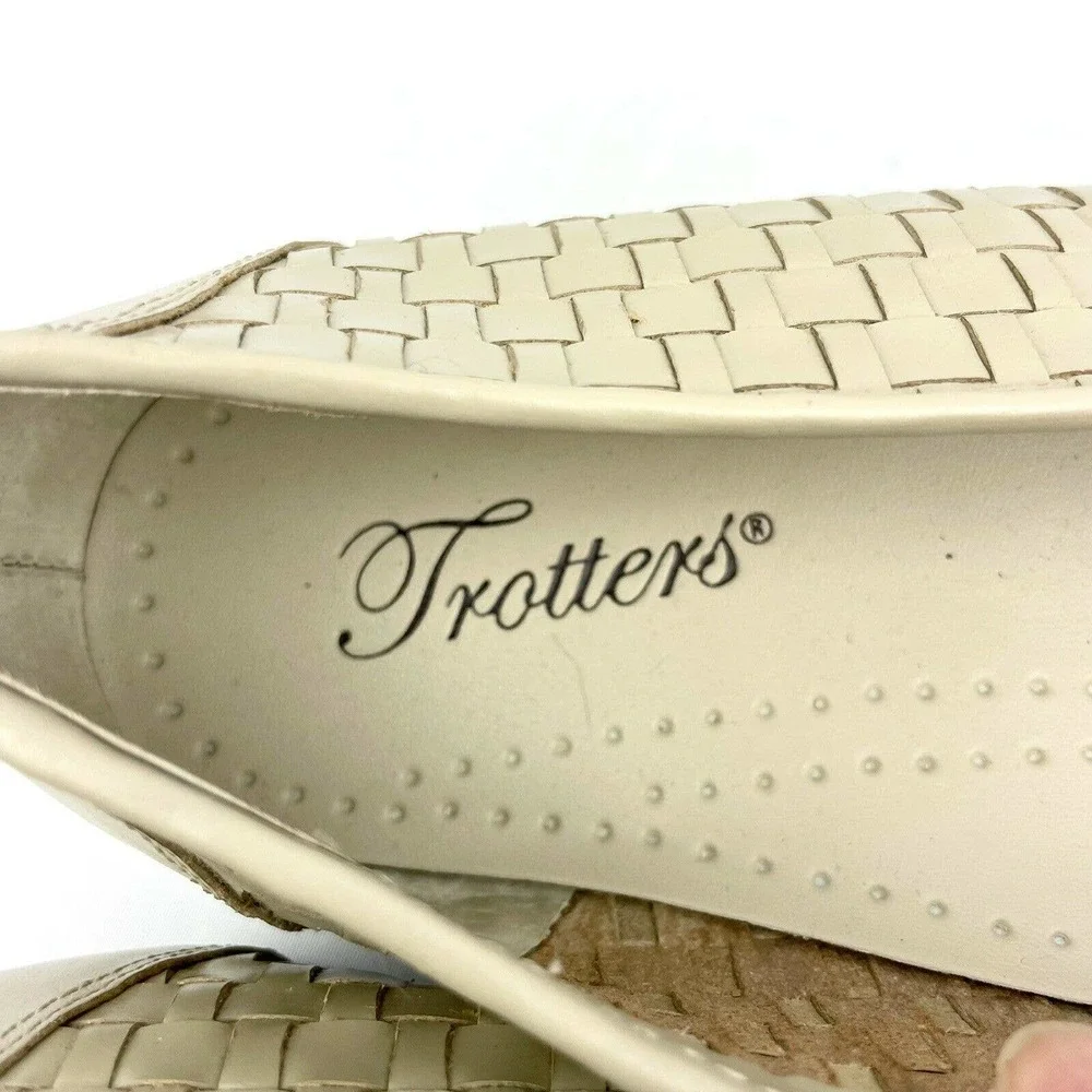 Trotters Women Liz Loafers Flats Beige Woven Leather Slip on Shoes Size 8